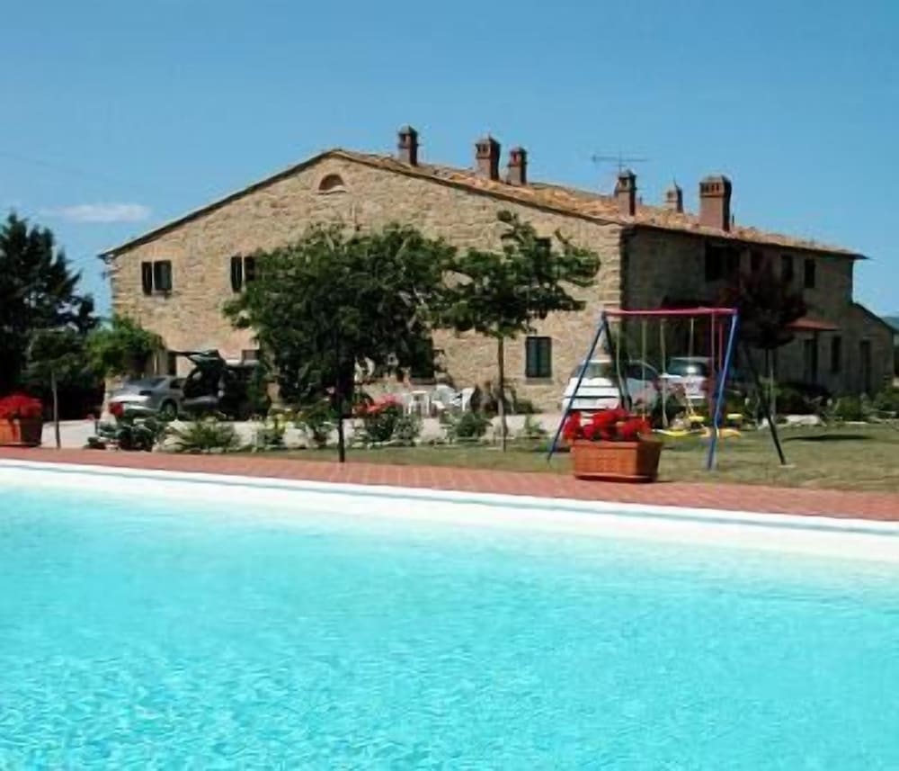 Agriturismo Colline di Volterra — 4-Star Luxury Hotel in Volterra, Italy