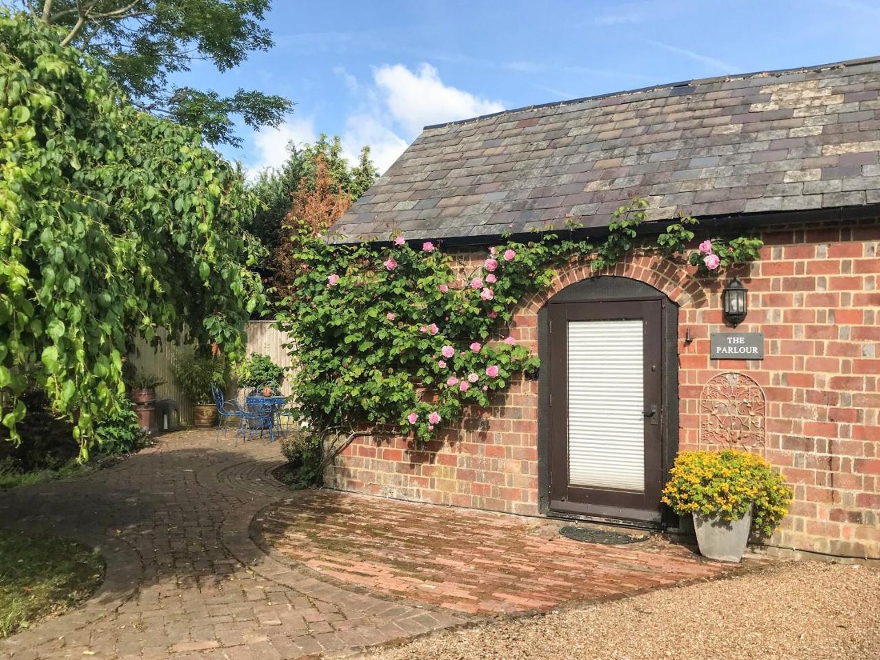 The Parlour — hotel in Uckfield