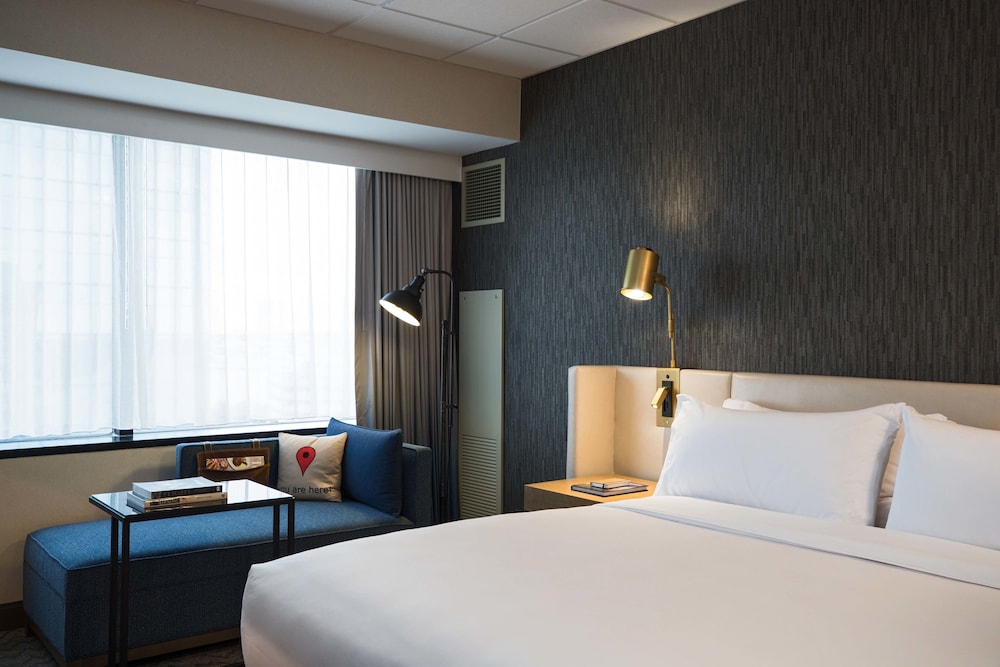 Renaissance Toledo Downtown Hotel - photo 15