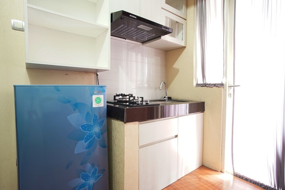 Apartemen Green Lake View Ciputat Juragan Rooms Tower B with Fast Wifi in Tangerang, Indonesia