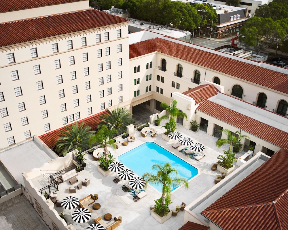 Pasadena Hotel & Pool - photo 35