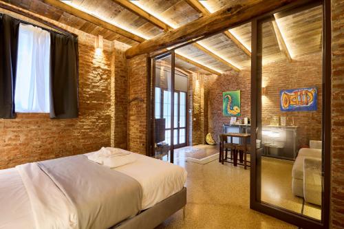 White Moon Emme Loft — 4-Star Luxury Hotel in Milan, Italy