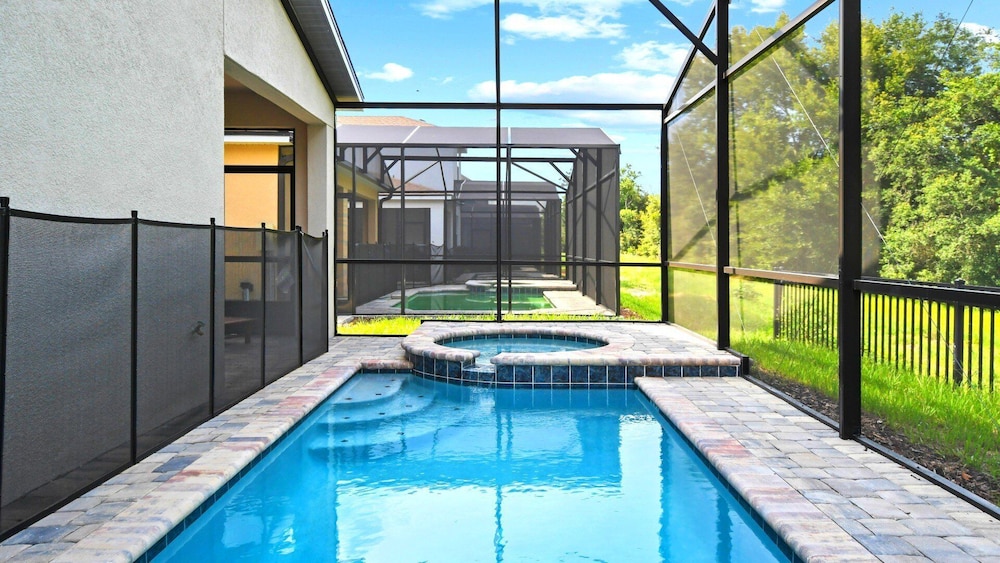 Disney Getaway: Pool Spa & Lake Views - photo 33
