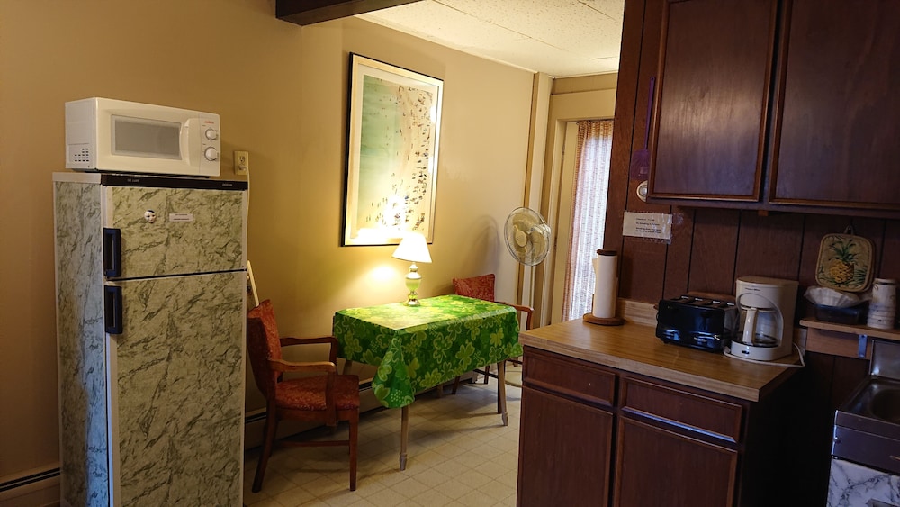 Brookside Motor Inn - photo 22