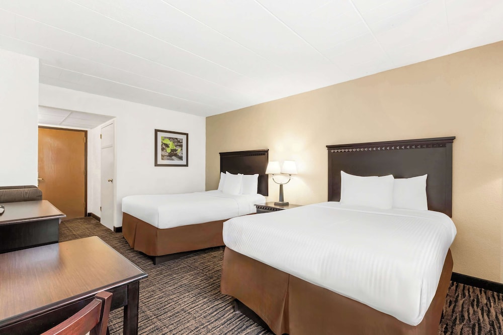Best Western Hazlet Inn - photo 10