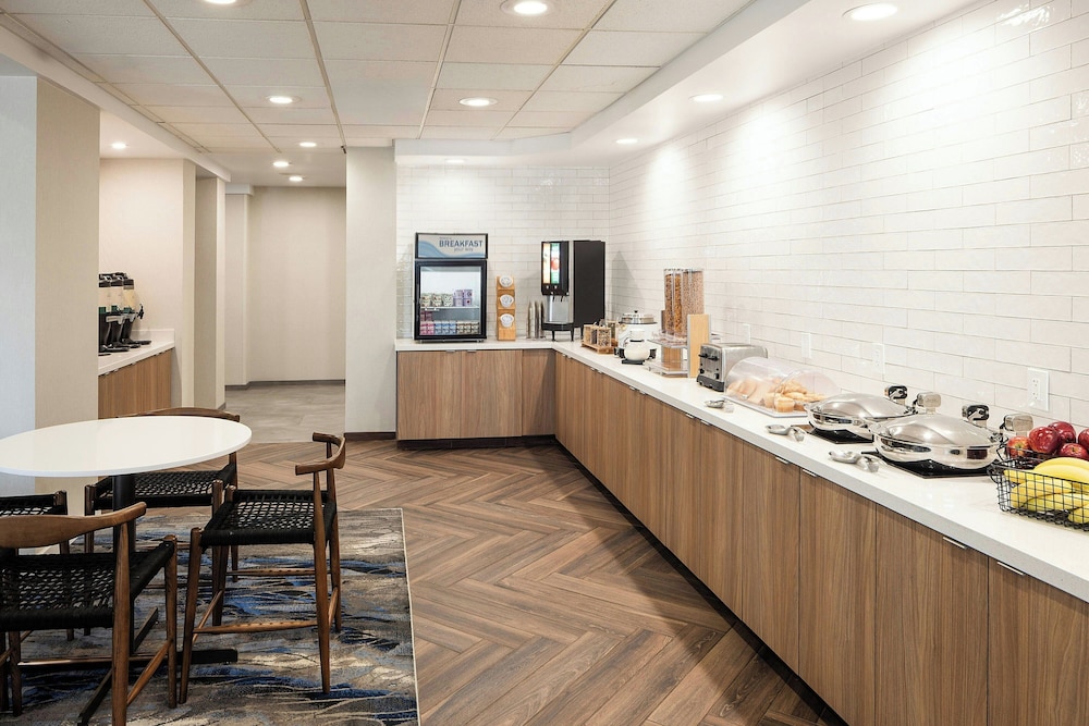 Fairfield Inn & Suites by Marriott Buffalo Airport - photo 30