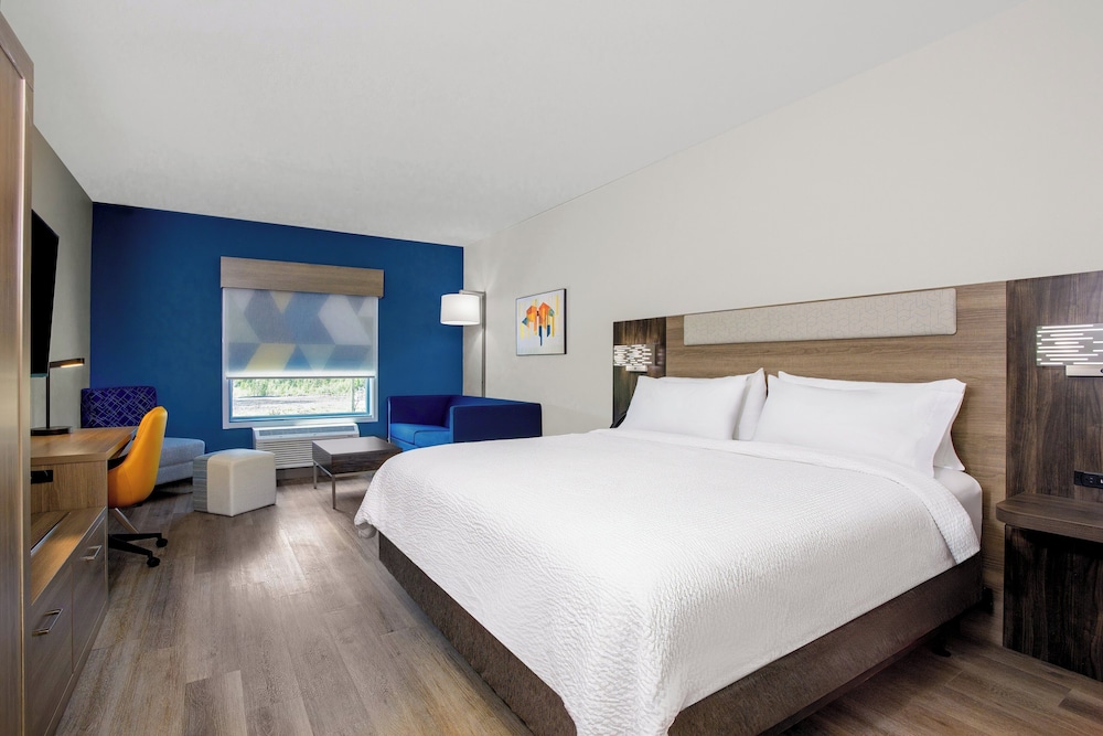 Holiday Inn Express & Suites Macclenny by IHG - photo 6