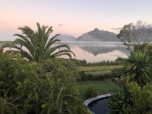 Flamingo View — 4-Star Luxury Hotel in Cape Town, South Africa