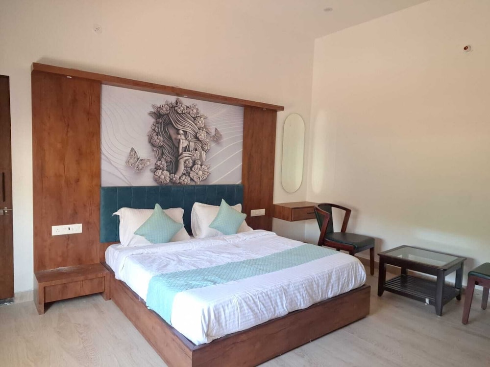 Orchard Hills Resorts in Pushkar, India