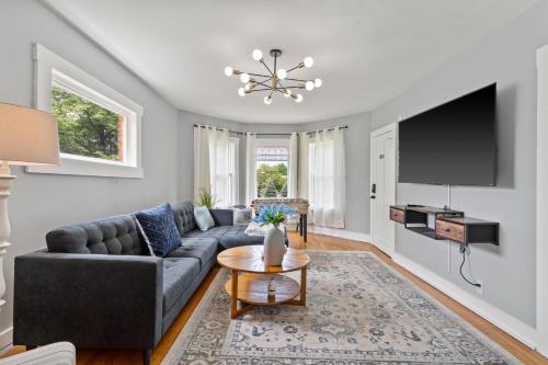 Newly Renovated 2br By Su Zoo Destiny And Downtown 22017765 — Syracuse