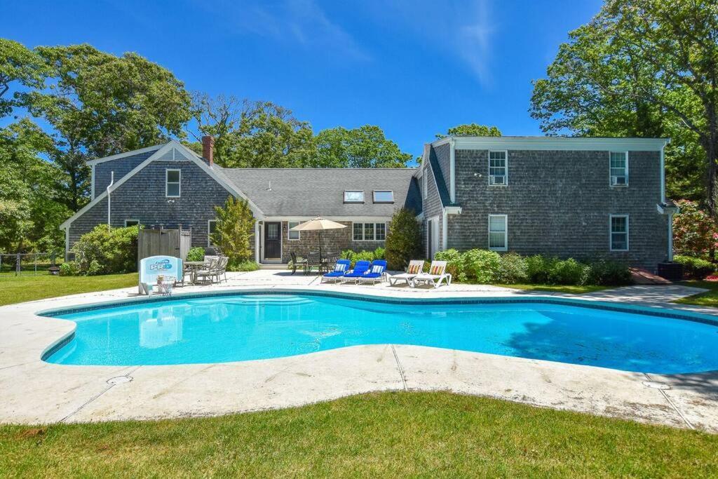 Private pool 3 mins to Skaket Beach — 4-Star Luxury Hotel in Orleans, United States
