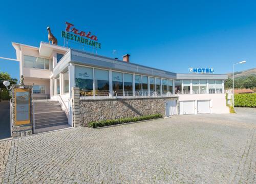 Troia Hotel — hotel in Amares