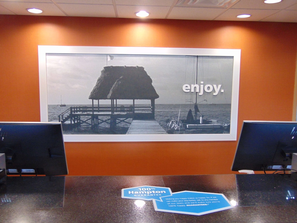 Hampton Inn & Suites Cleveland Mentor - photo 3