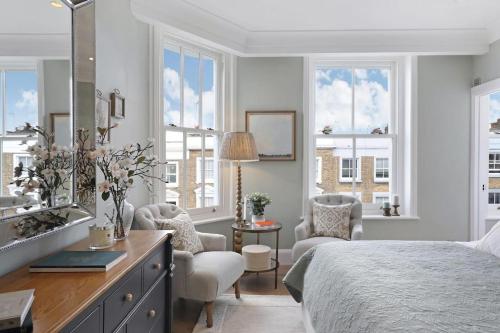 3 Bed Corner House Portobello Rd — 4-Star Luxury Hotel in London, United Kingdom