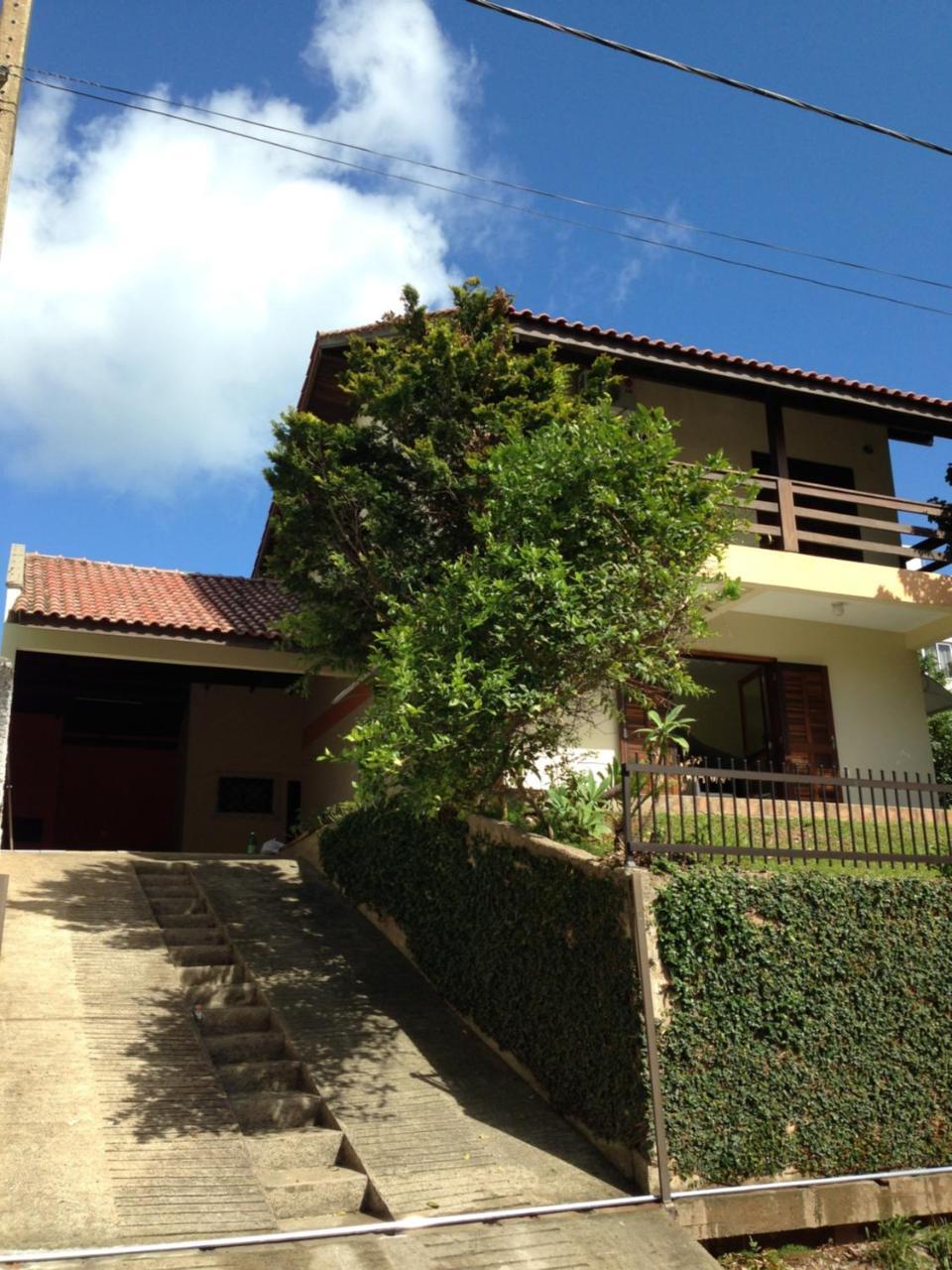 Excelente Casa Em Bombas