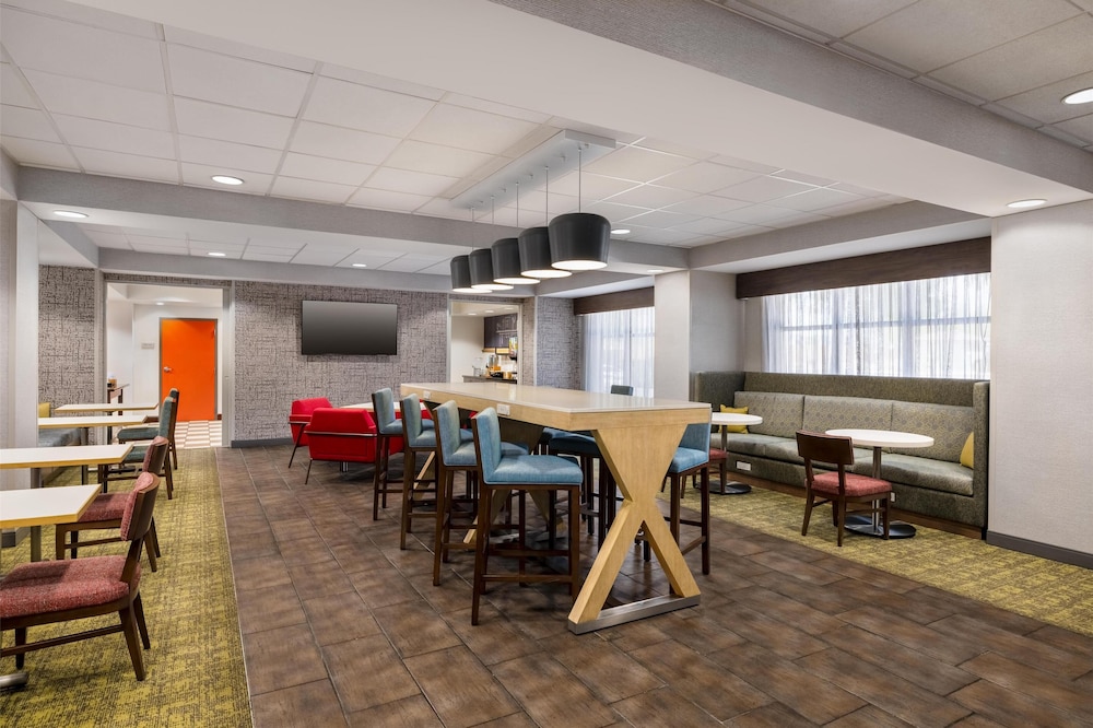 Hampton Inn Las Vegas North Speedway - photo 19