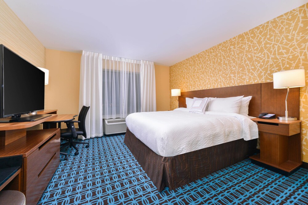 Fairfield Inn & Suites by Marriott Coralville - photo 10