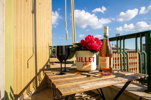 Moderno Appartamento Navigli Milano:Two Nice Jacks — 4-Star Luxury Hotel in Milan, Italy