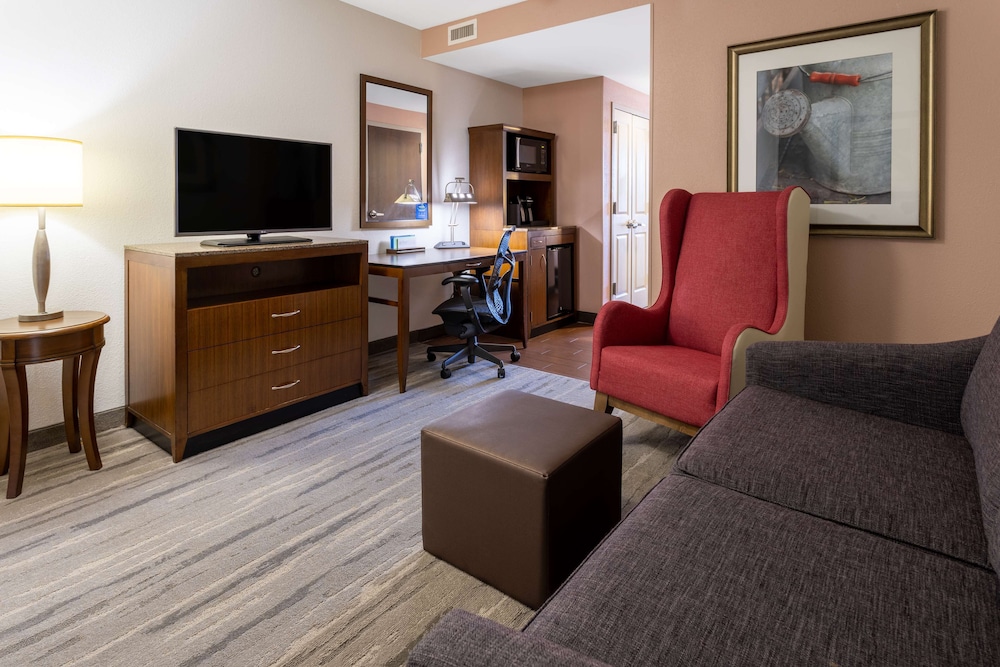 Hilton Garden Inn Roanoke - photo 21