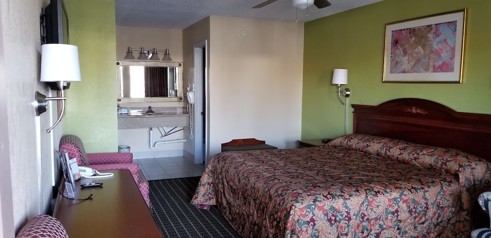 Newport News Inn - photo 5