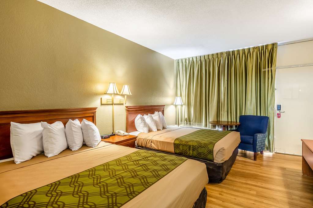 Econo Lodge Lake City North - photo 21