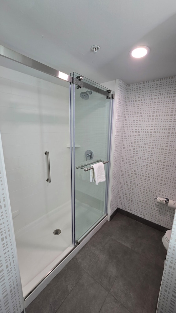 Hampton Inn & Suites Chicago Deer Park - photo 42