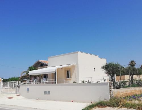 Casetta Frontemare in Donnalucata, Italy