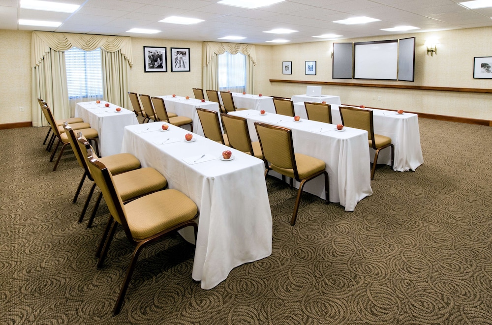 Hampton Inn Boston Norwood - photo 53
