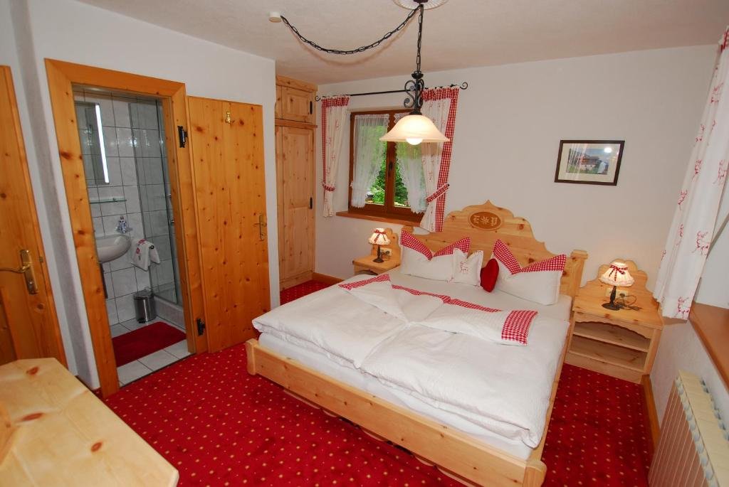 Haus Tasser — 4-Star Luxury Hotel in Mayrhofen, Austria