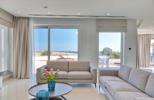 Sea Pearl Beachfront Villas Breeze