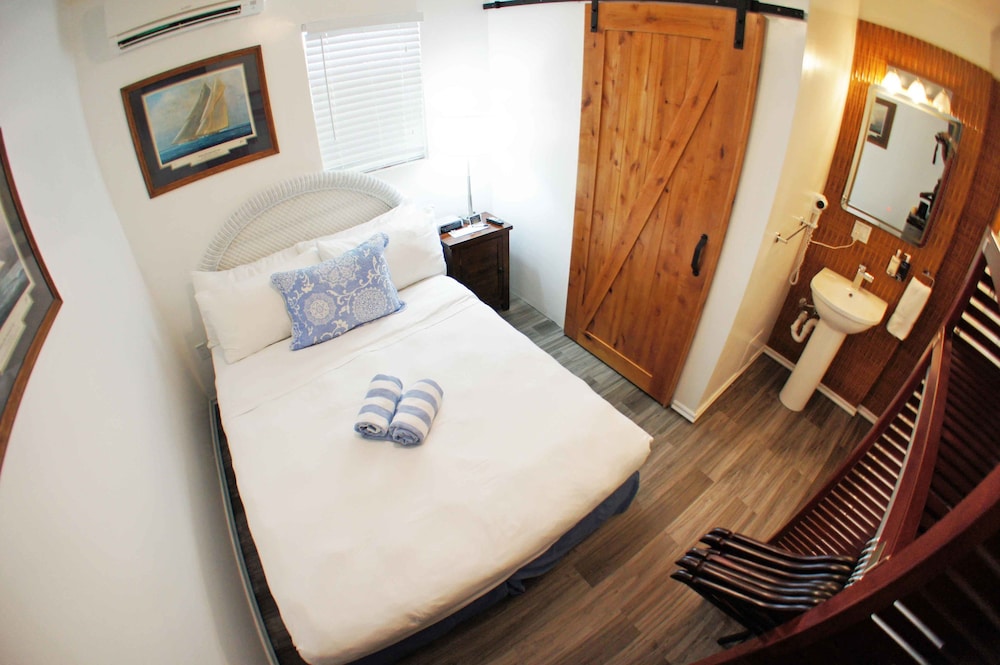 Duval Inn - photo 22
