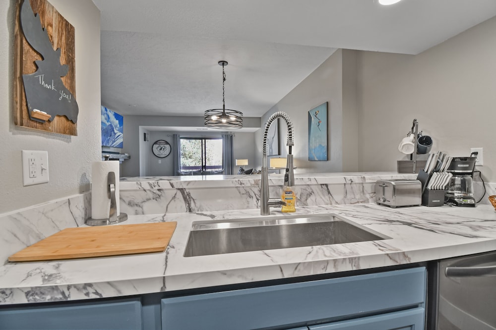 Shadow Ridge by Luxury Mountain Destinat - photo 12