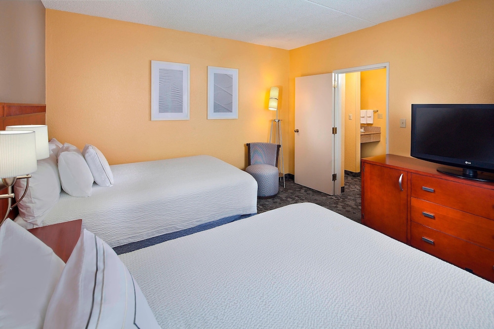 Courtyard by Marriott Miami Airport West Doral - photo 8