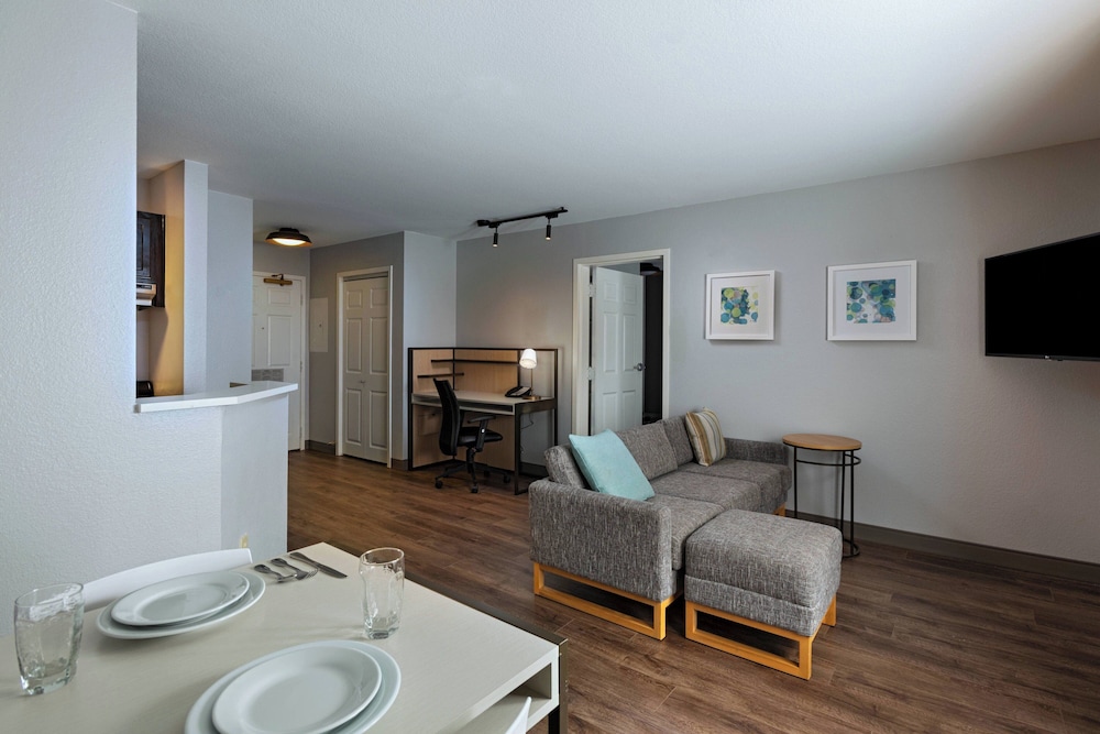 TownePlace Suites by Marriott Baton Rouge South - photo 12