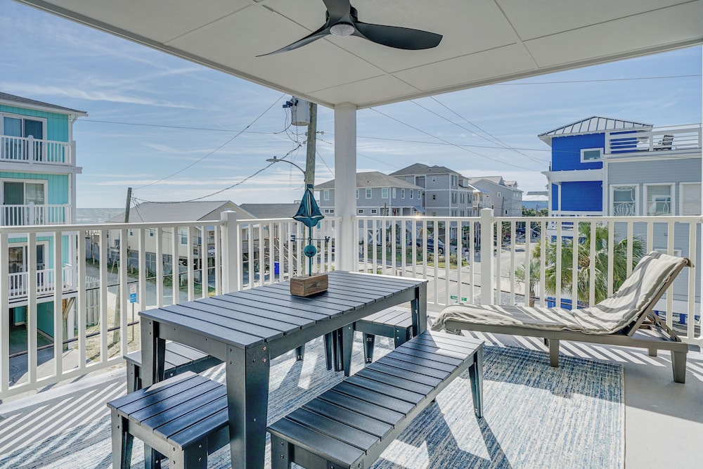 Steps to Ocean: Water view Carolina Beach Unit — 4-Star Luxury Hotel in Carolina Beach, United States