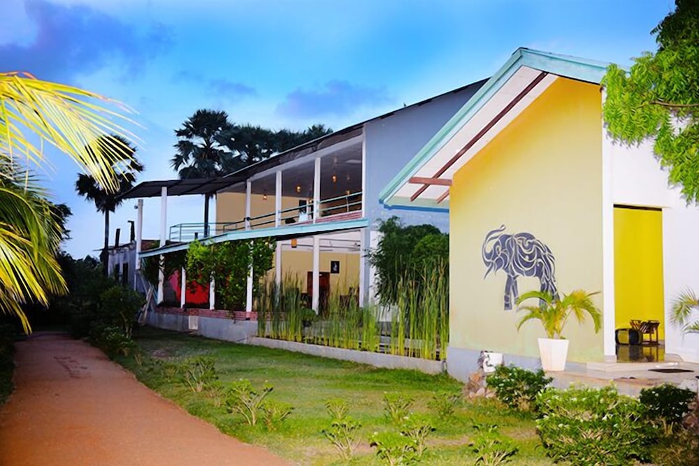 Lake Sanctuary Resort — Anuradhapura — photo 2