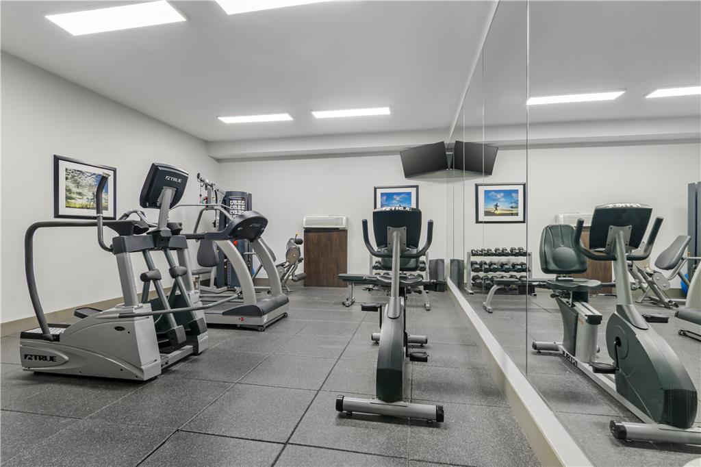 Best Western Plus Washington Hotel - photo 8