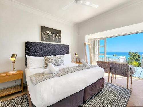 Camps Bay Luxury Family Retreat Lush & Stylish
