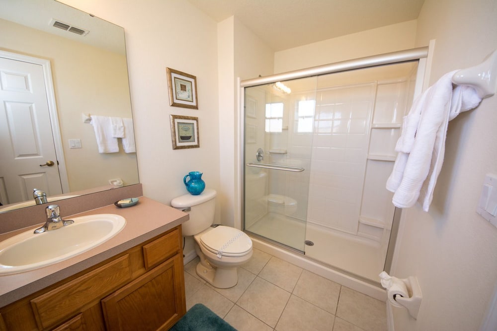 Bella Vida Resort by Home 2U - photo 73