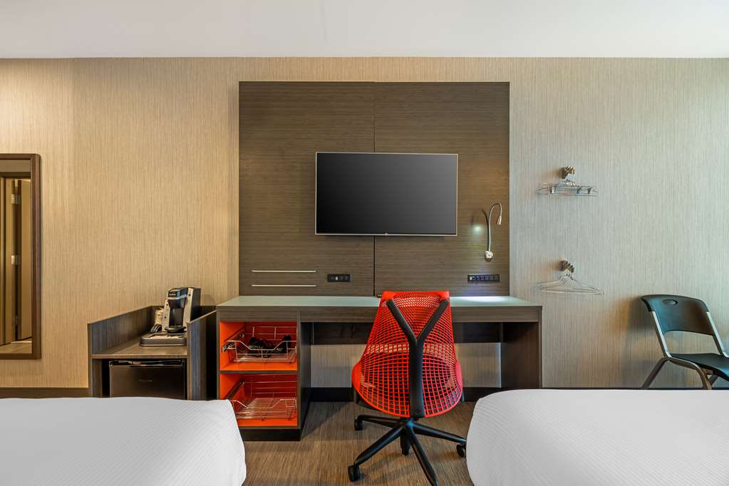 Vīb Best Western Springfield - photo 12