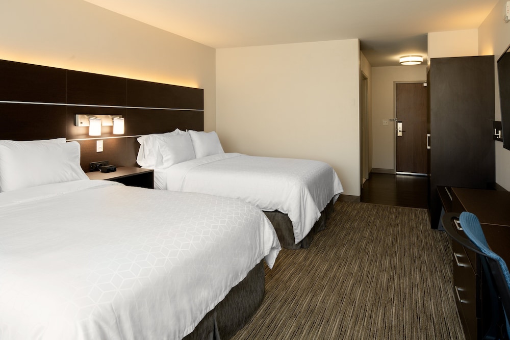 Holiday Inn Express & Suites Bullhead City by IHG - photo 13