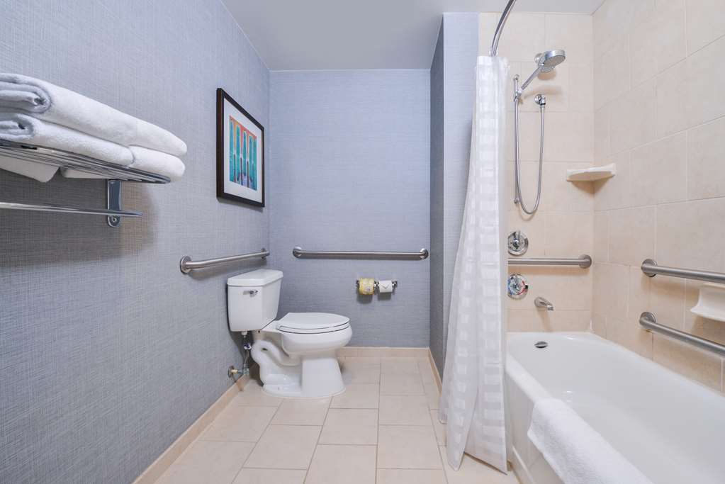Hyatt Place Chesapeake Greenbrier - photo 9