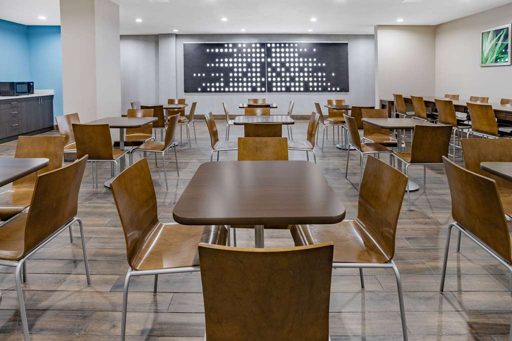 Days Inn by Wyndham Bronx NYC - photo 37