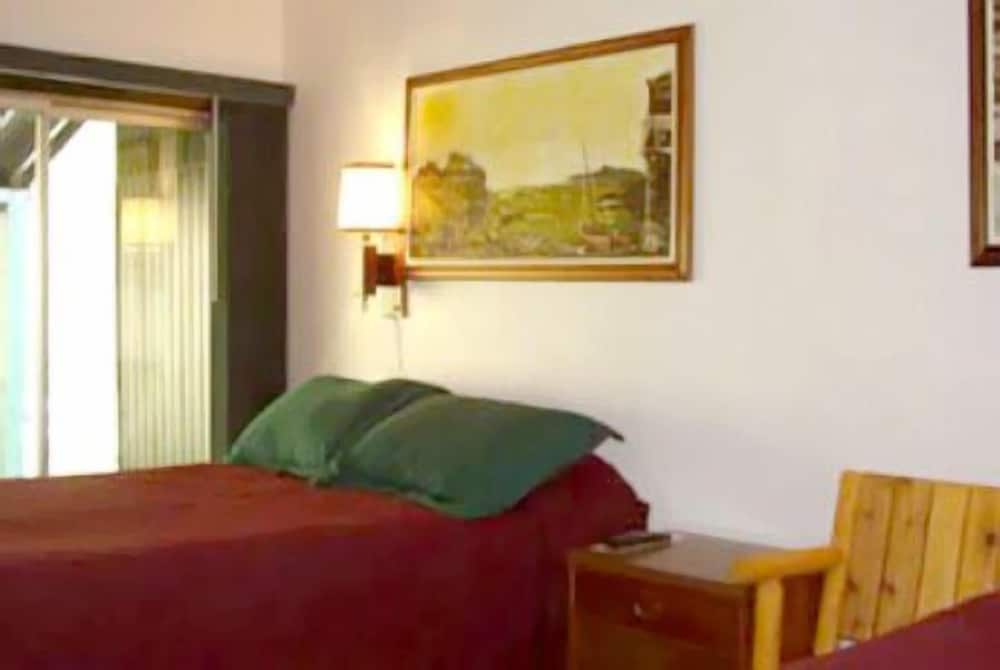 Brundage Inn - photo 6