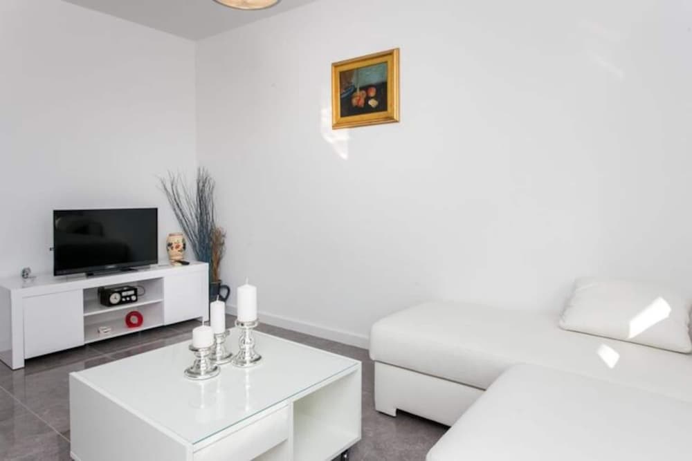 Apartment Dupcic Two Bedroom Apartment With Balcony