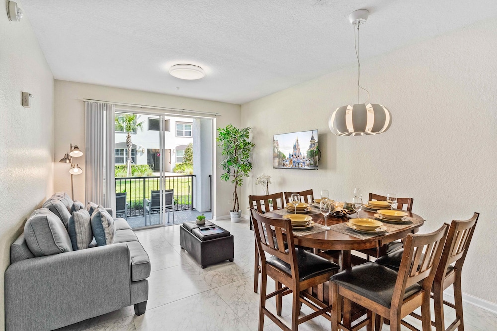 First Floor Vista Cay Condo W free Resort Access - photo 3