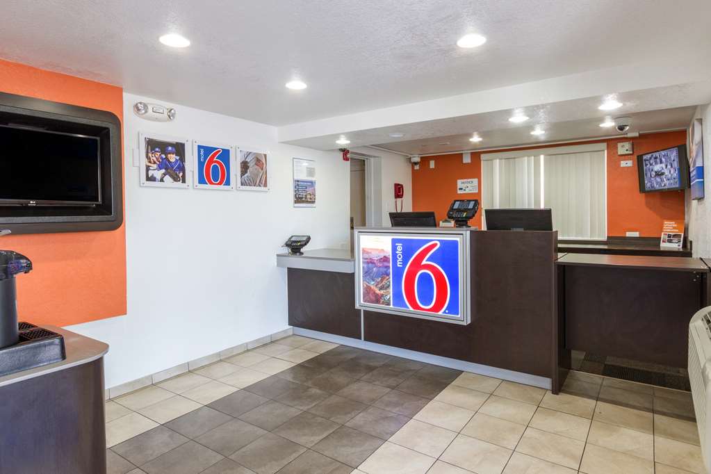 Motel 6 Tempe AZ Phoenix Airport Priest Dr - photo 21
