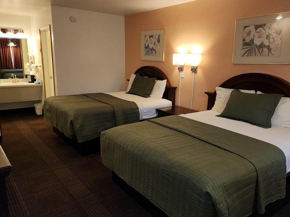 Silver Saddle Motel - photo 14