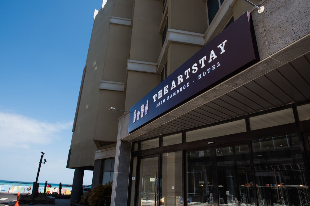 The Artstay Jeju Hamdeok Hotel in Jeju City, South Korea