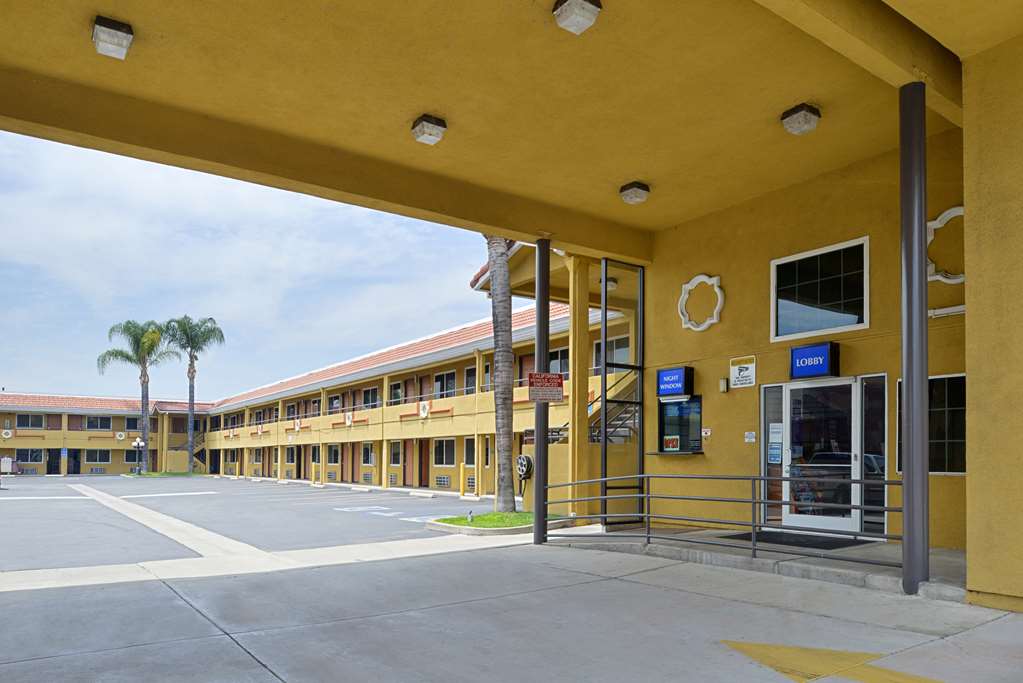 Americas Best Value Inn Azusa Pasadena - photo 3